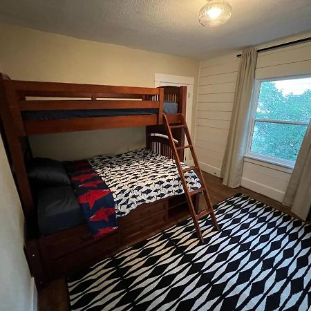Downtown Williams, Walk Everywhere, Remodeled Exterior photo