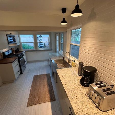 Downtown Williams, Walk Everywhere, Remodeled Exterior photo